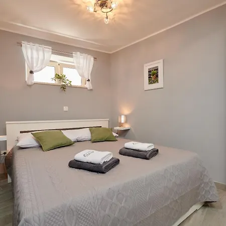 Apartamento Oaza Trogir